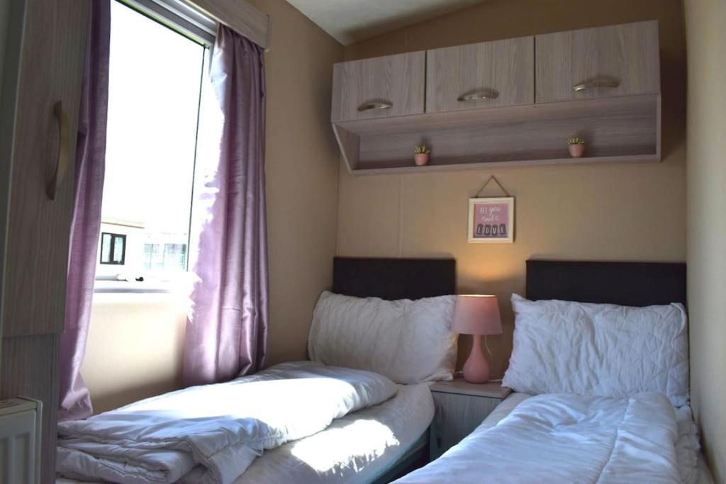 Cosy & Modern Private Seaview Caravan North Seaton Exterior photo